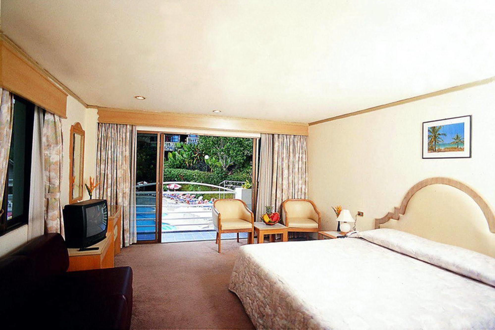 Royal Crown Hotel & Palm Spa Resort Patong Экстерьер фото